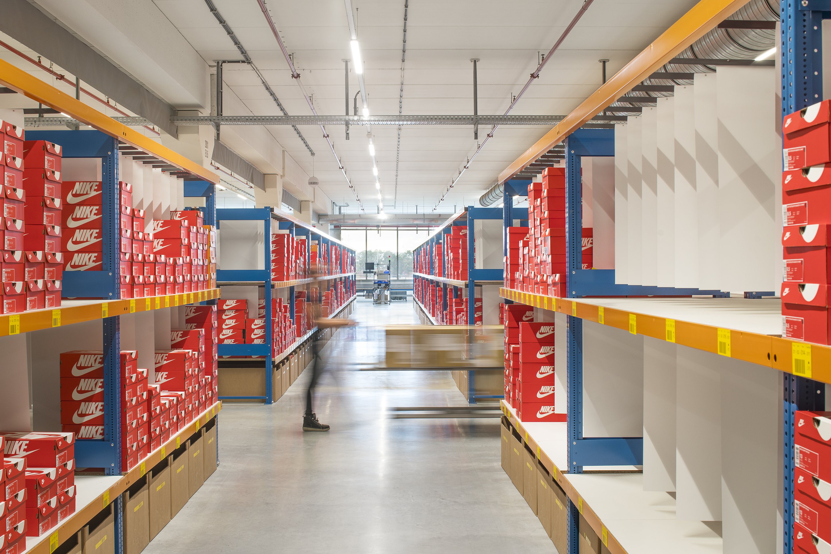 gewoontjes Zwijgend gemak Nike Supply Chain Distribution Centers