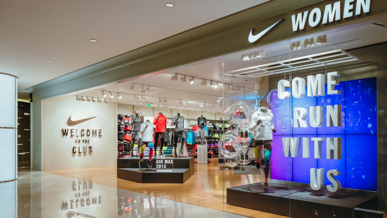 inside nike outlet store