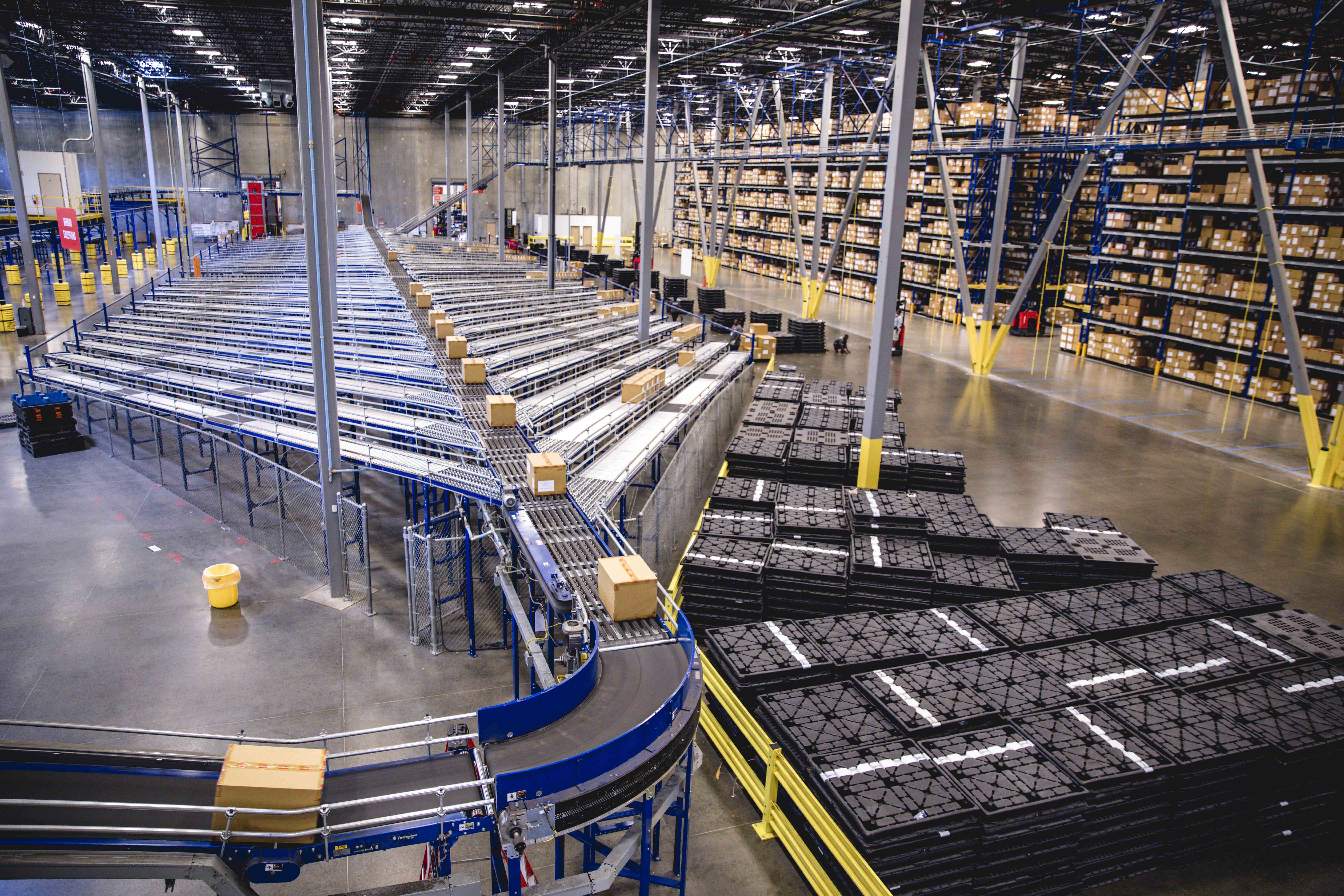 página Acumulación termómetro Nike Supply Chain Distribution Centers